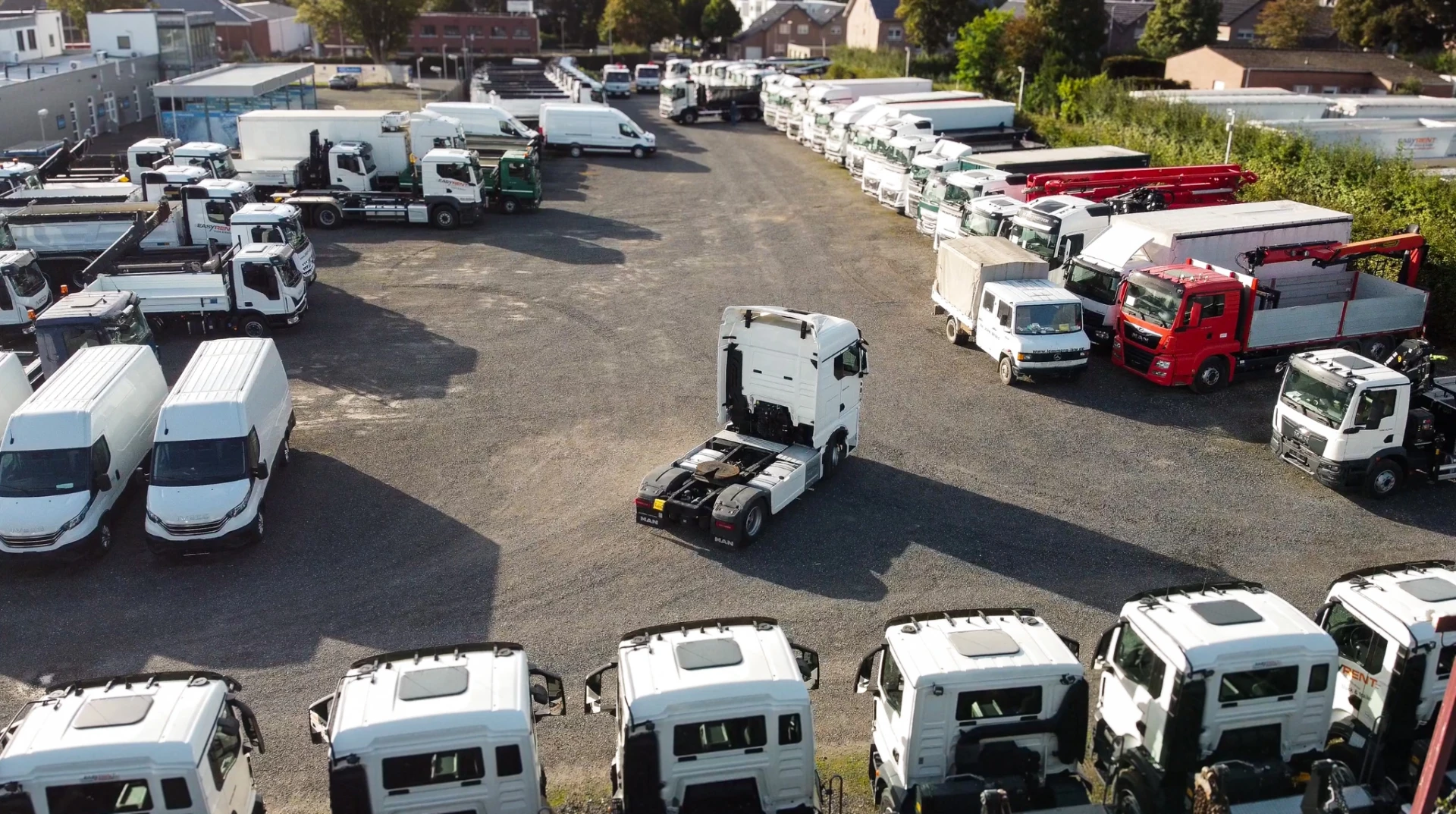Luftaufnahme Fuhrpark Standort Easy Rent truck & trailer Alsdorf